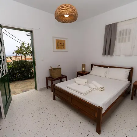 Salla Chiotis * Karpathos