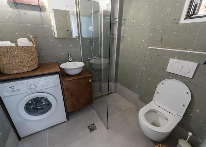 Salla Chiotis * Karpathos